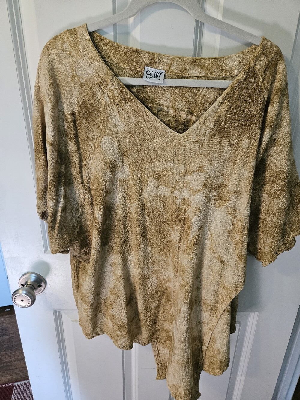 Oh My Gauze! Women's Taupe Tie-Dye V-Neck Tunic